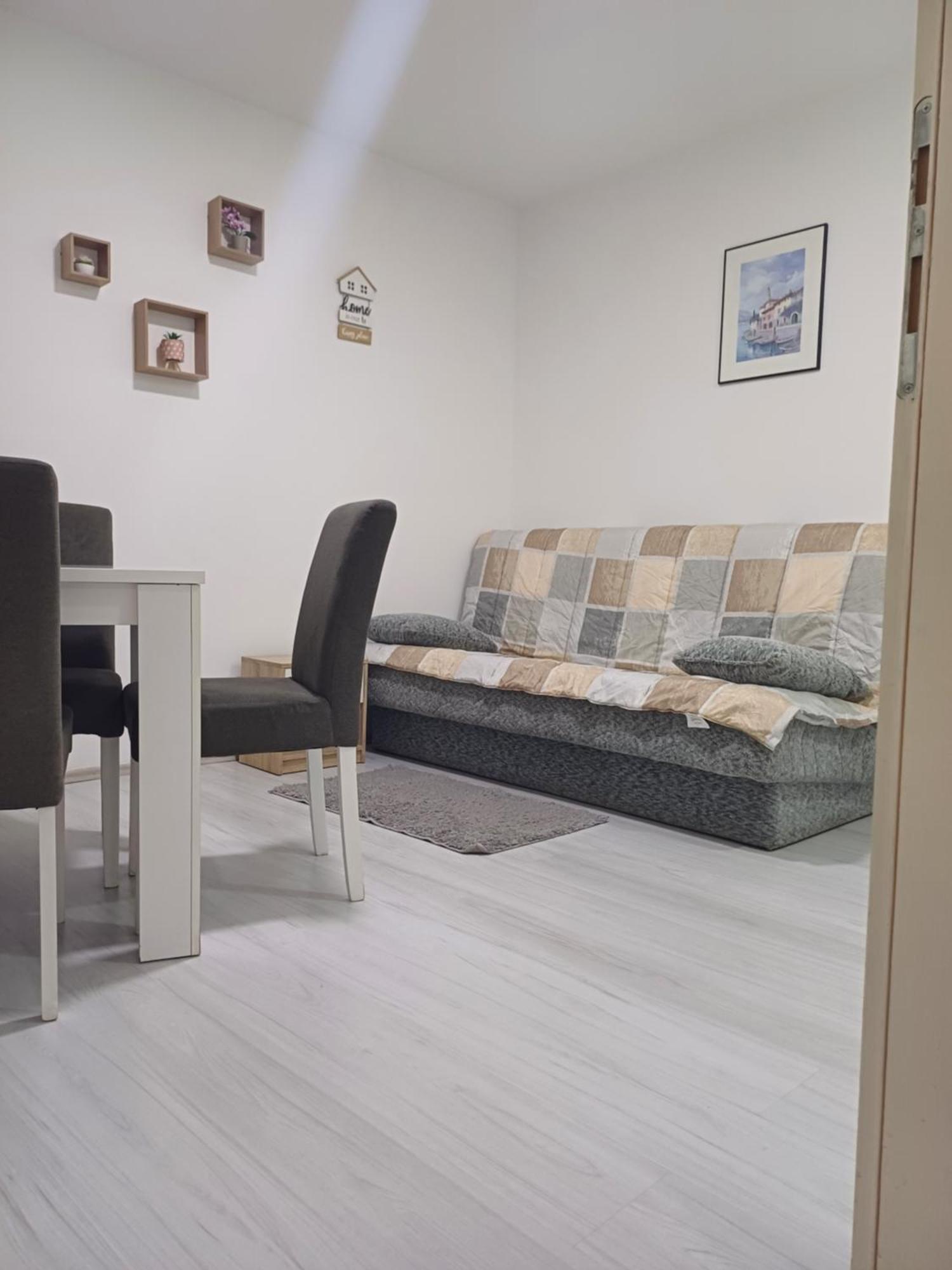 Apartman “Sanja” ปิโรต์ ภายนอก รูปภาพ