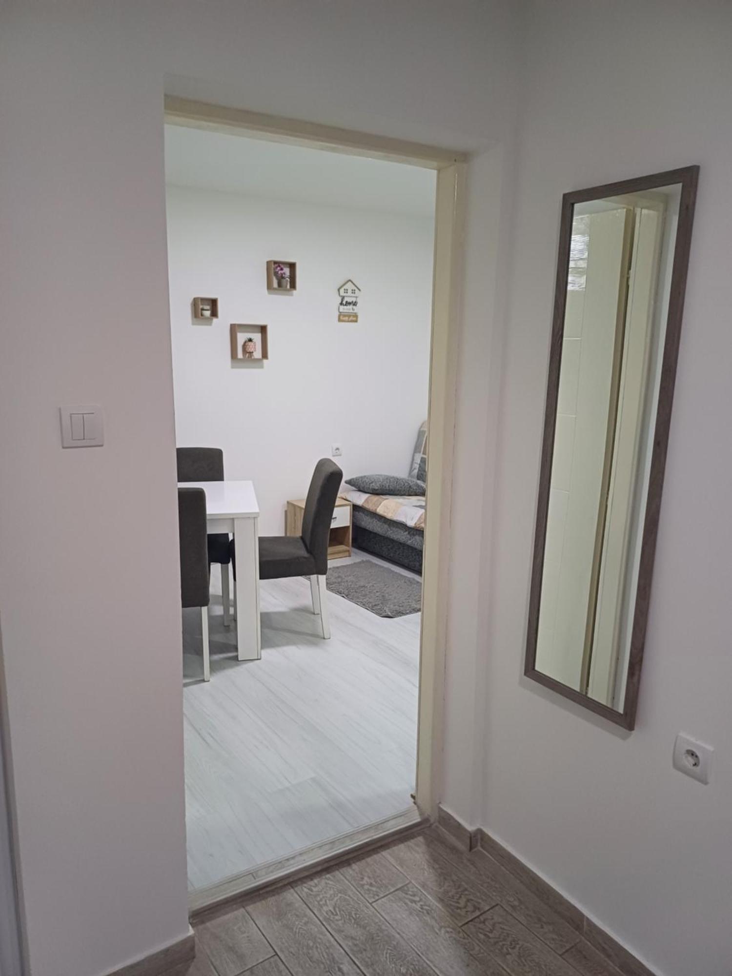 Apartman “Sanja” ปิโรต์ ภายนอก รูปภาพ