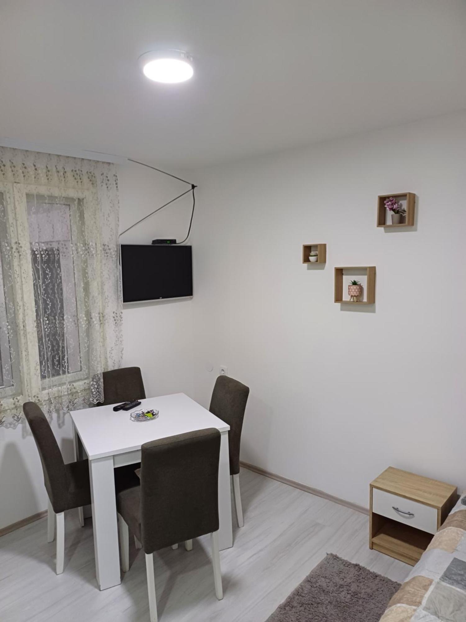Apartman “Sanja” ปิโรต์ ภายนอก รูปภาพ